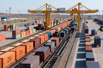 Казахстан построит дополнительные склады на границе с Китаем